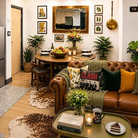 The Courtyard By Roccos Retreats With Free Parking And Own Entrance Scarborough